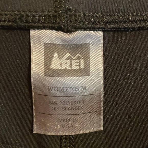 REI Capri running leggings hits just below knee - Picture 3 of 5